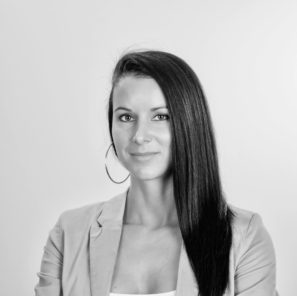 maklérka Ivana